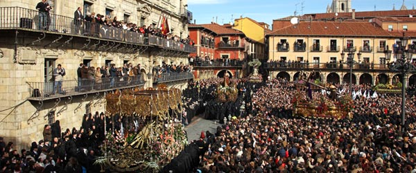 Los Pasos processions, León