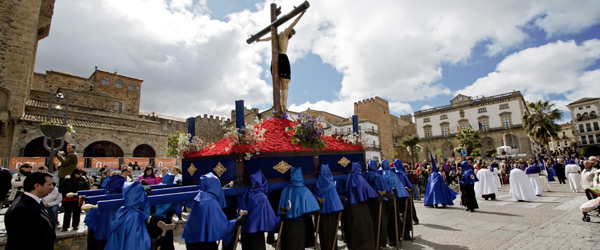 Procesión durante la Semana Santa de Cáceres © Extremadura 