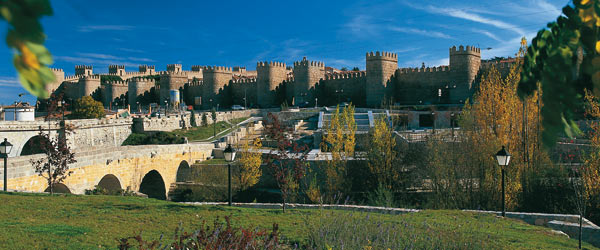 Avila city walls © Turespaña